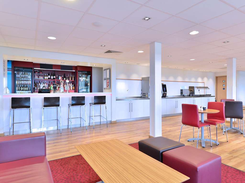 Travelodge London Finchley Restoran fotoğraf